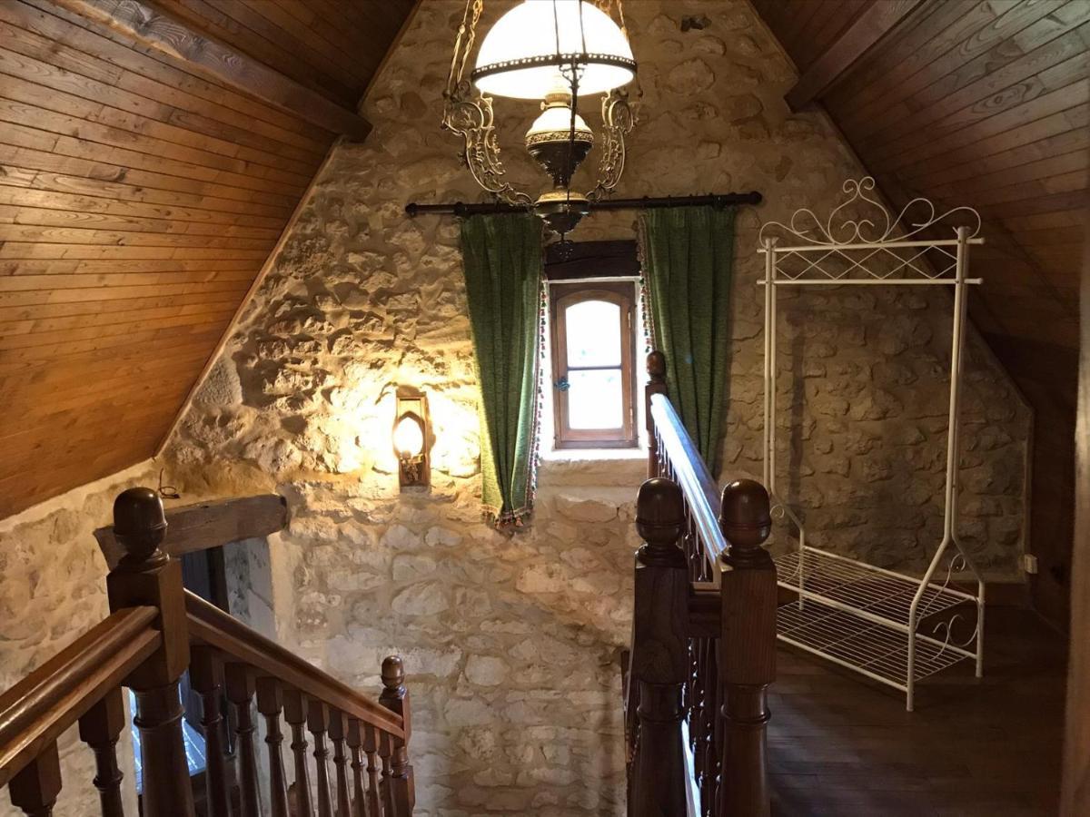 Le Petit Chateau - Adults Only Property Le Bugue Esterno foto