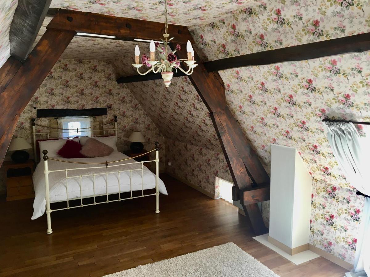 Le Petit Chateau - Adults Only Property Le Bugue Esterno foto