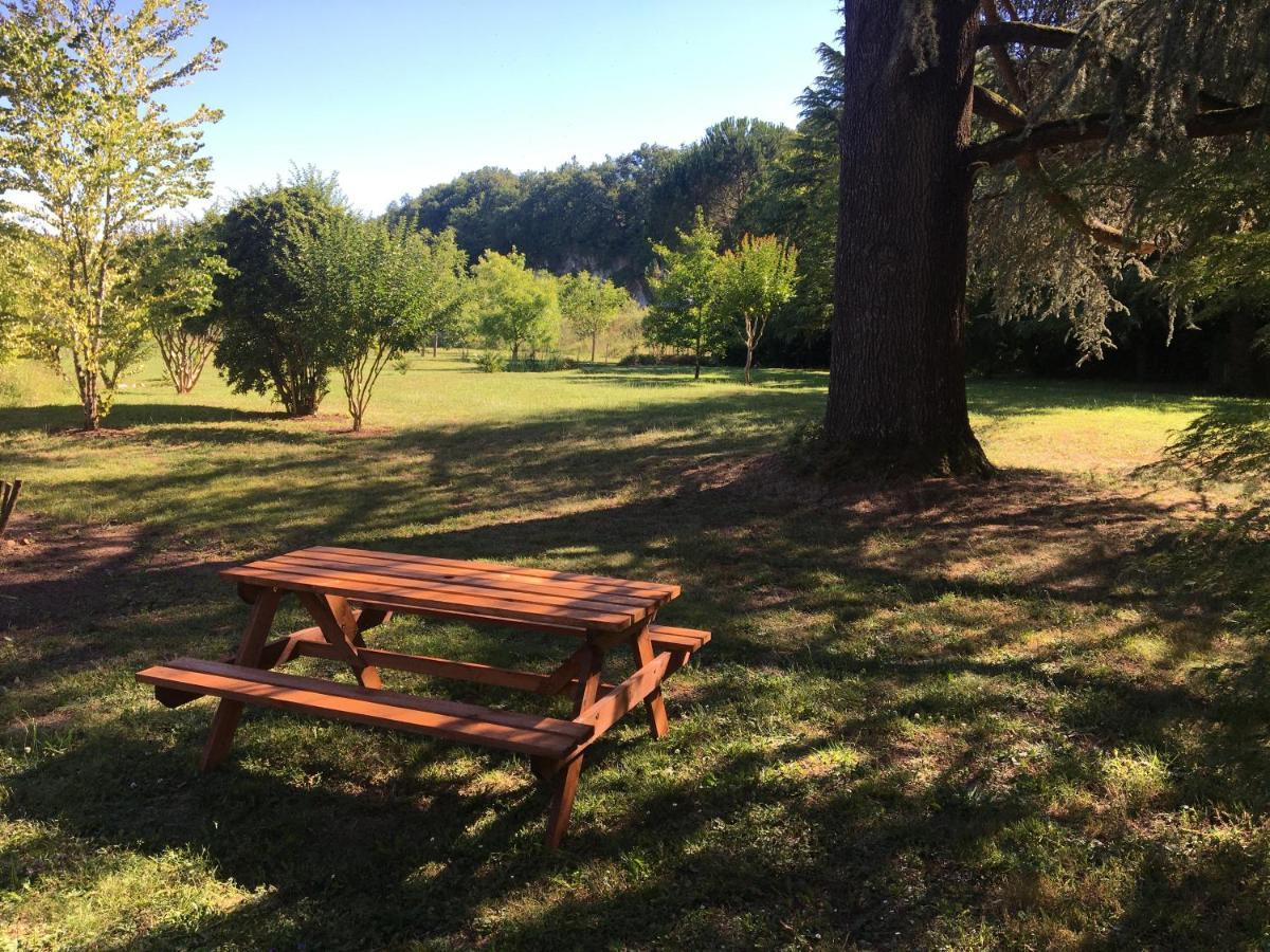 Le Petit Chateau - Adults Only Property Le Bugue Esterno foto