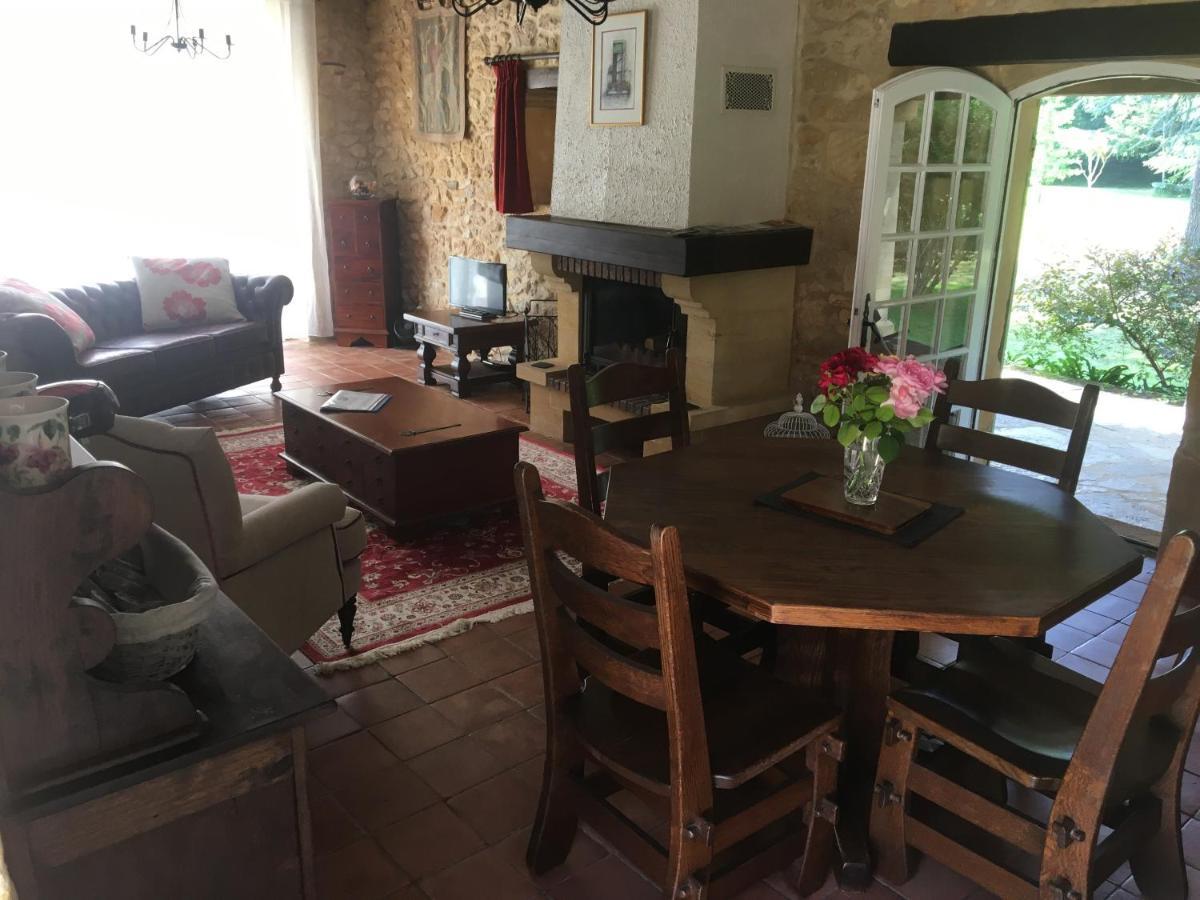 Le Petit Chateau - Adults Only Property Le Bugue Esterno foto