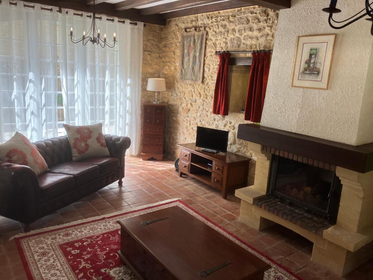 Le Petit Chateau - Adults Only Property Le Bugue Esterno foto